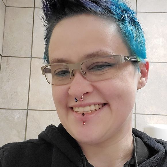 Meet your Posher, Krystal - Picture 1 of 1